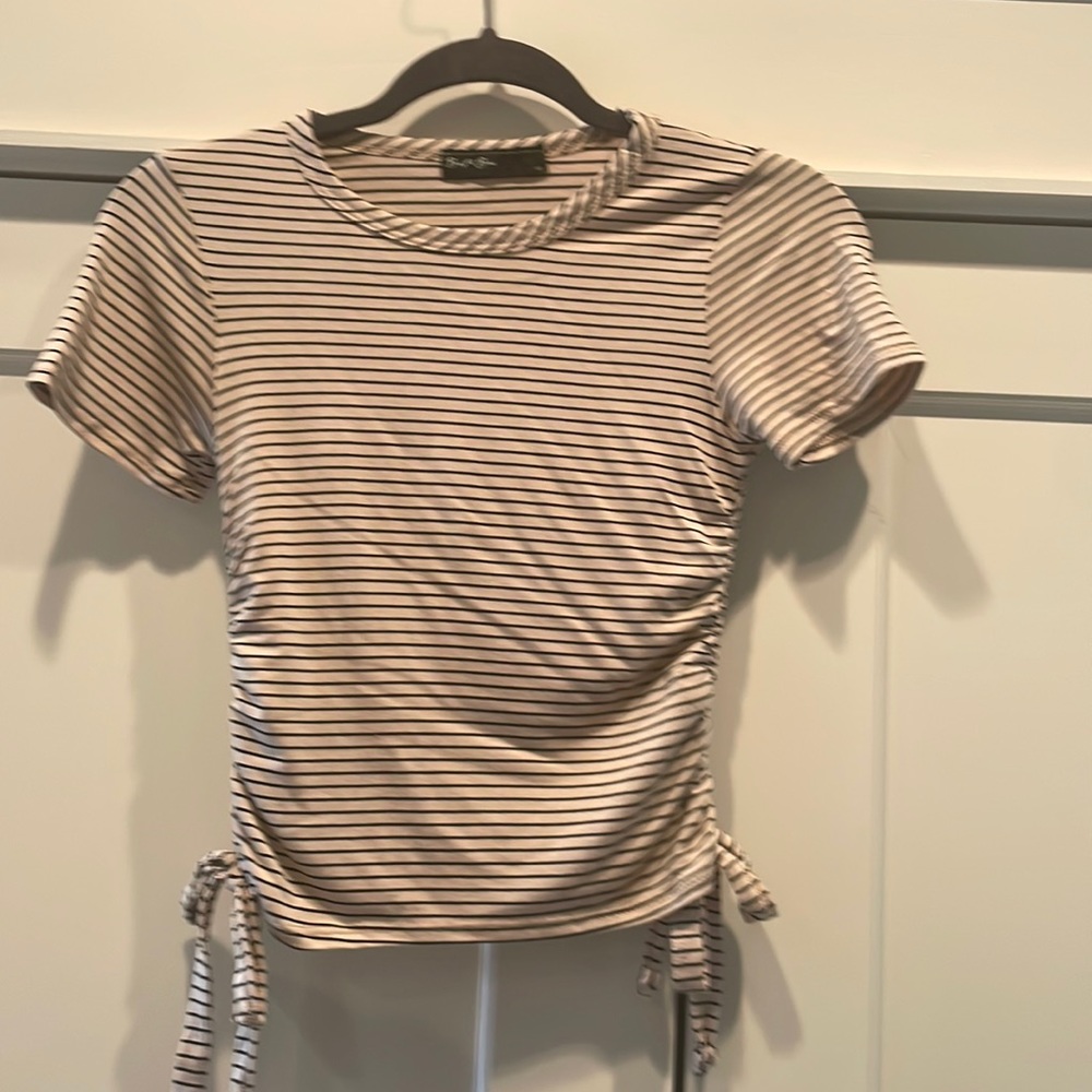 T-shirt; cream w/ black stripes; size XS; adjustable gathering at sides
